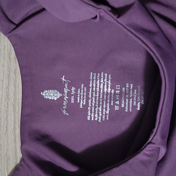 NWT FREE PEOPLE Purple Workout Top Sz XS/S - Picture 2 of 9